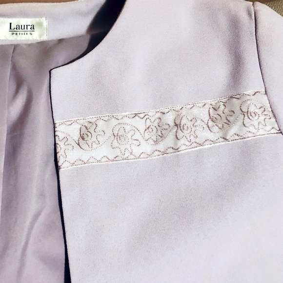 Elegant Lilac Cardigan - Picture 6 of 7